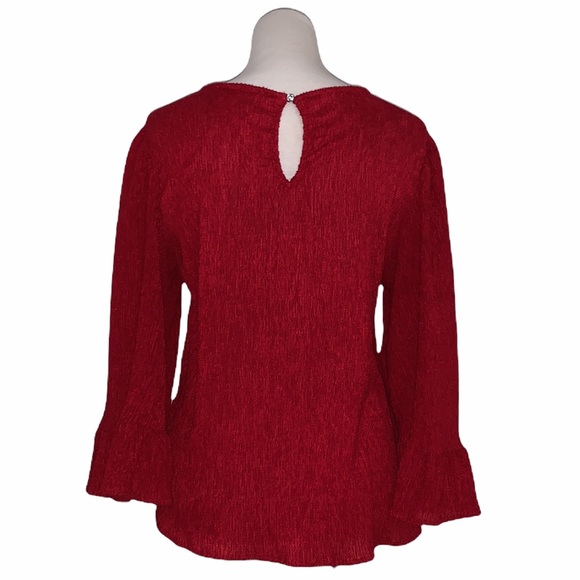 Cupio crepe fluff flare 3/4 sleeve top with keyhole back - Picture 2 of 12